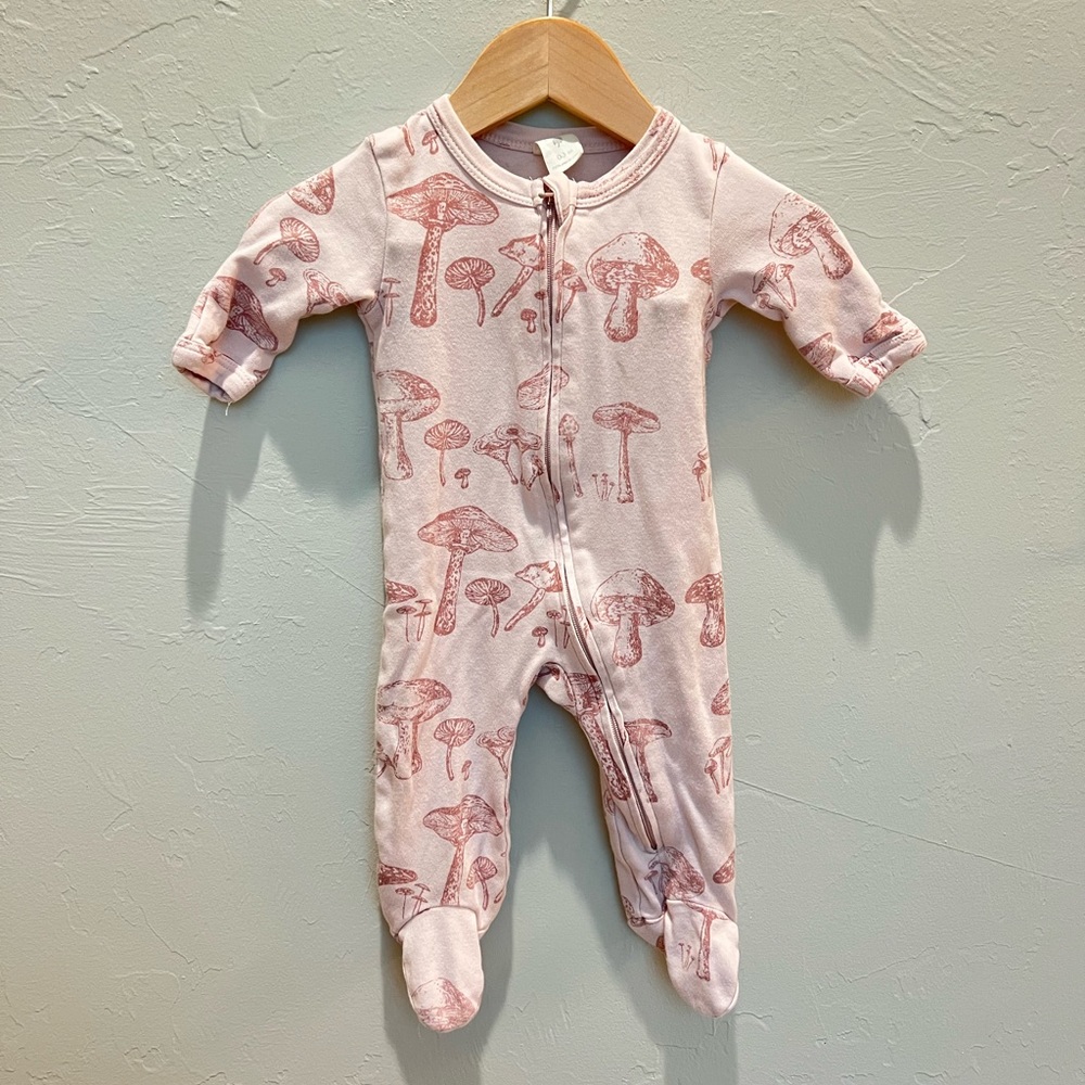 Kate Quinn 0-3mo Organic Cotton Pink Mushroom Zippered Footie Pajamas